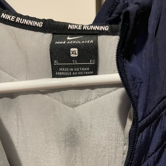 Nike Running Jacket - Picture 3 of 3